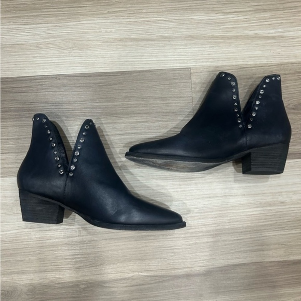Free People boots size 8